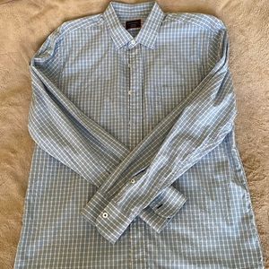 Untuckit shirt